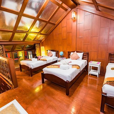 Baan Ratchapruek Villa Phuket Exterior foto